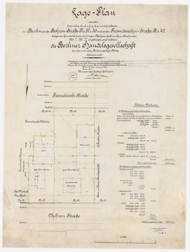 Alter Dokument mit einer handgezeichneten Grundrissplan mit der Aufschrift "Plan der Berliner Handelagellachaft", mit Text und einem Stempel auf der linken Seite.