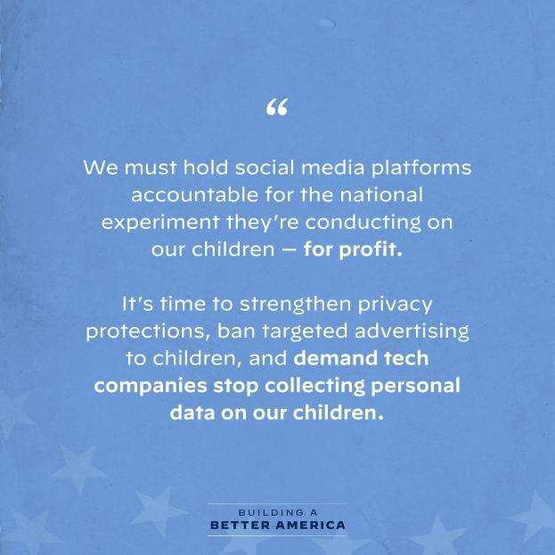 Plakat mit einem Zitat aus Building a Better America, das besagt, "Wir müssen die sozialen Medien-Plattformen für das nationale Experiment zur Rechenschaft ziehen, das sie an unseren Kindern durchführen - zum Profit."
