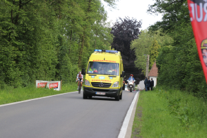 FW Burscheid: Verkehrsstau verursacht Verzögerung bei schwerem Verkehrsunfall